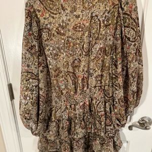Paisley Print Metallic Tiered Minidress
Vince Camuto